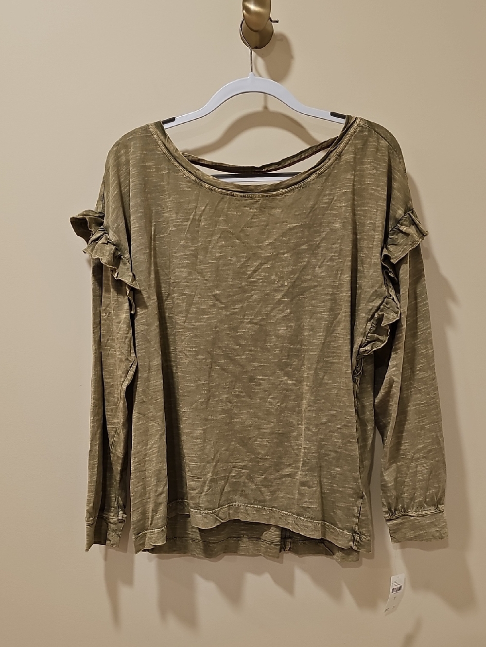 Anthro Pilco Green Ruffle-Sleeve Long-Sleeve top; NWT; Size Large